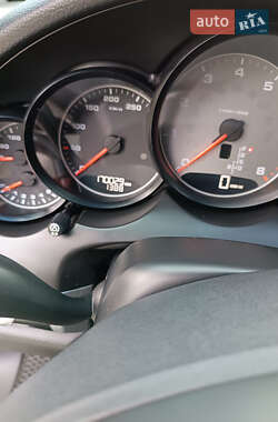 Внедорожник / Кроссовер Porsche Cayenne 2010 в 