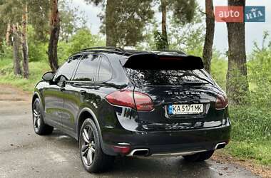 Внедорожник / Кроссовер Porsche Cayenne 2012 в 