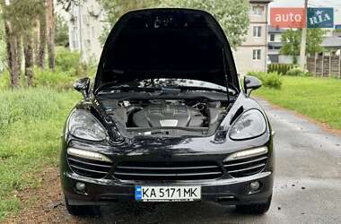 Внедорожник / Кроссовер Porsche Cayenne 2012 в 