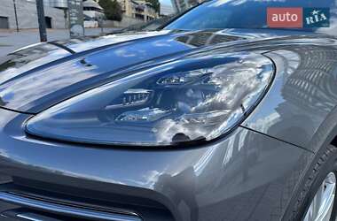 Внедорожник / Кроссовер Porsche Cayenne 2020 в 
