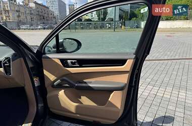 Внедорожник / Кроссовер Porsche Cayenne 2020 в 