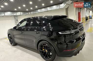 Позашляховик / Кросовер Porsche Cayenne 2024 в 