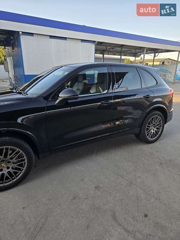 Внедорожник / Кроссовер Porsche Cayenne 2016 в Одессе