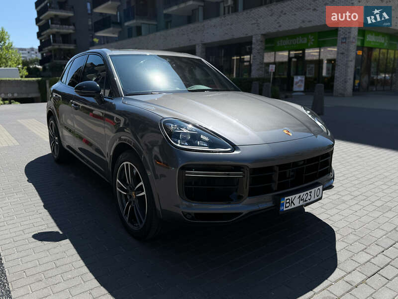 Внедорожник / Кроссовер Porsche Cayenne 2023 в Ровно