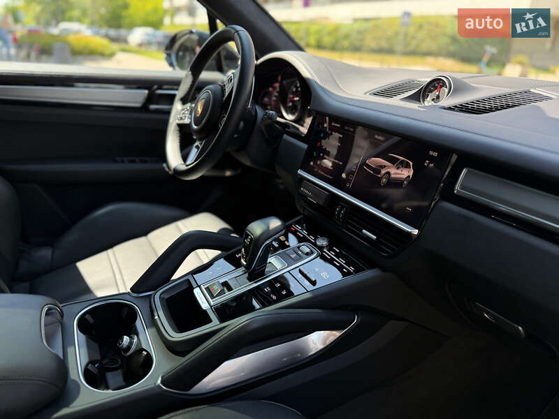 Внедорожник / Кроссовер Porsche Cayenne 2023 в Ровно