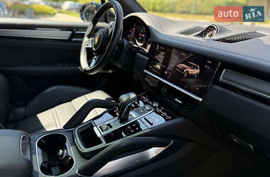 Внедорожник / Кроссовер Porsche Cayenne 2023 в 