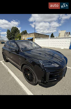 Внедорожник / Кроссовер Porsche Cayenne 2023 в Киеве