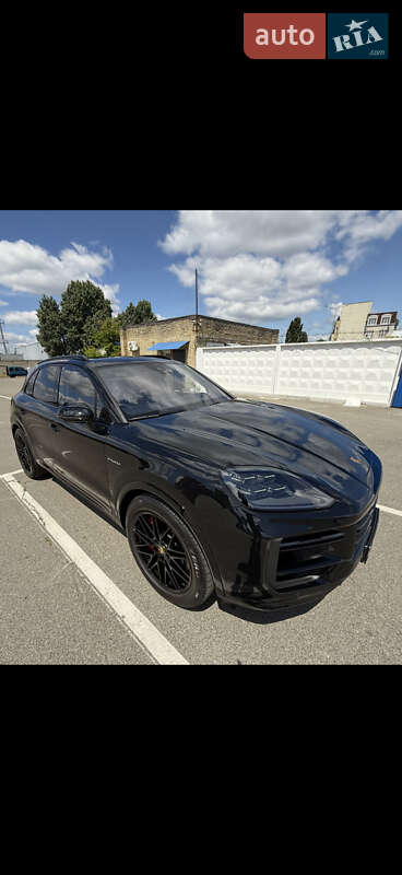 Внедорожник / Кроссовер Porsche Cayenne 2023 в 