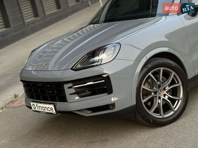 Внедорожник / Кроссовер Porsche Cayenne 2024 в Киеве