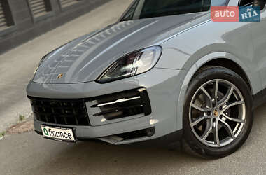 Внедорожник / Кроссовер Porsche Cayenne 2024 в 