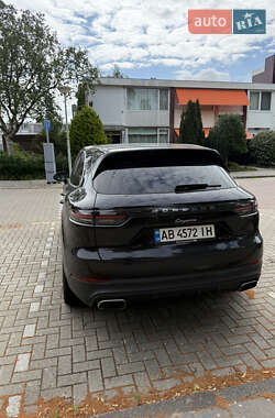 Внедорожник / Кроссовер Porsche Cayenne 2018 в 