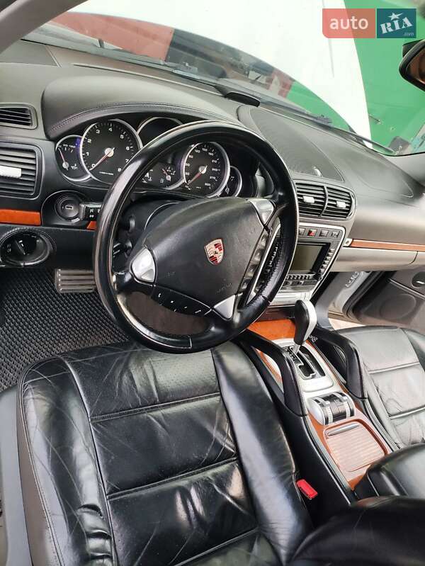 Внедорожник / Кроссовер Porsche Cayenne 2003 в Вольногорске
