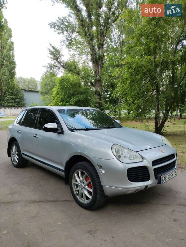 Внедорожник / Кроссовер Porsche Cayenne 2003 в Вольногорске