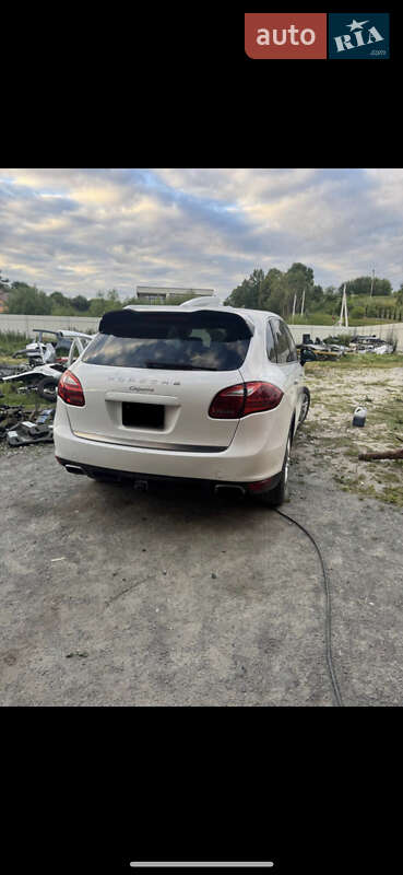 Внедорожник / Кроссовер Porsche Cayenne 2012 в 