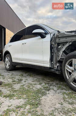 Внедорожник / Кроссовер Porsche Cayenne 2012 в 