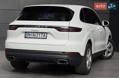 Внедорожник / Кроссовер Porsche Cayenne 2018 в 