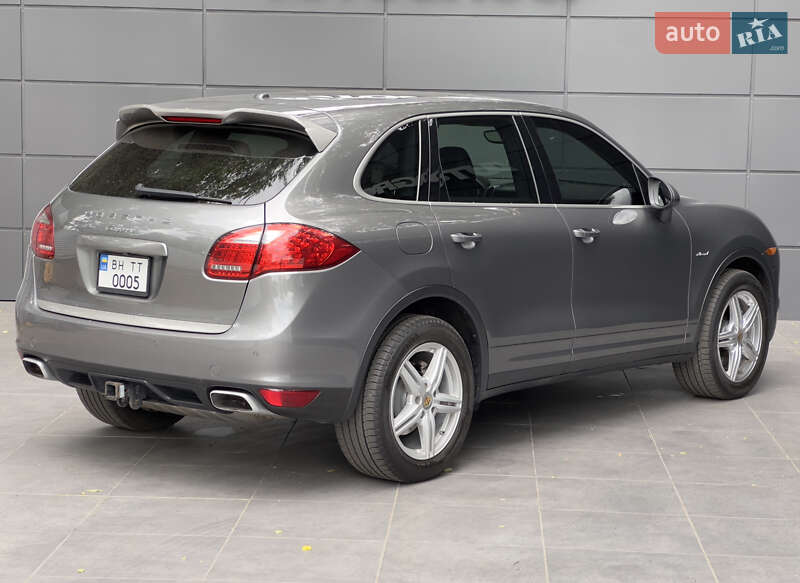 Внедорожник / Кроссовер Porsche Cayenne 2014 в Одессе