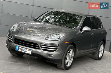 Внедорожник / Кроссовер Porsche Cayenne 2014 в 