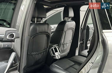 Внедорожник / Кроссовер Porsche Cayenne 2014 в 