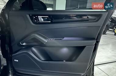 Внедорожник / Кроссовер Porsche Cayenne 2019 в 