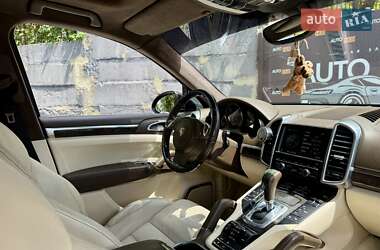 Внедорожник / Кроссовер Porsche Cayenne 2011 в 