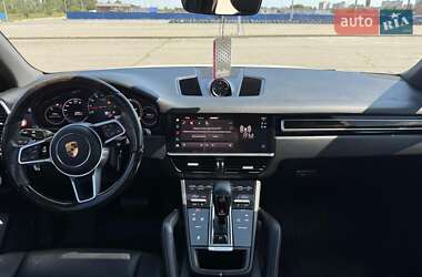 Внедорожник / Кроссовер Porsche Cayenne 2021 в 