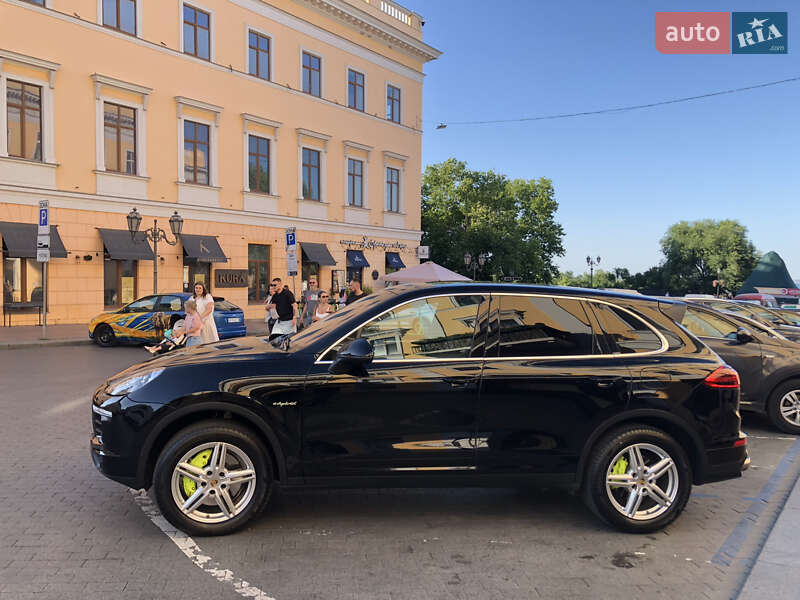 Позашляховик / Кросовер Porsche Cayenne 2015 в Одесі