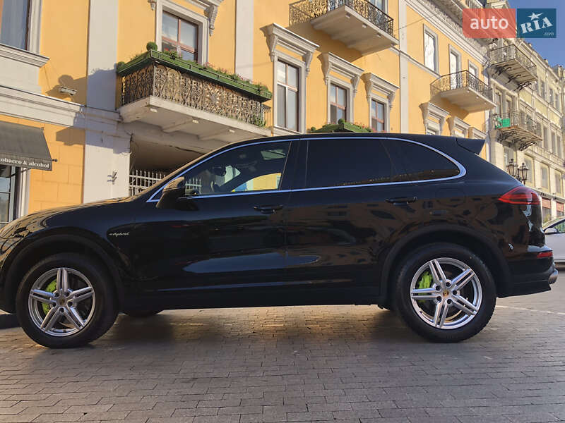 Позашляховик / Кросовер Porsche Cayenne 2015 в Одесі