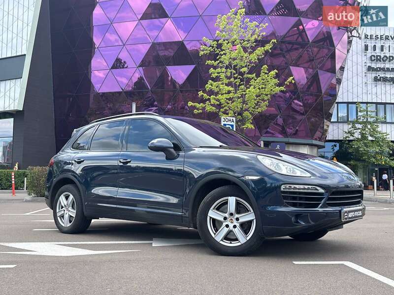 Внедорожник / Кроссовер Porsche Cayenne 2013 в Киеве