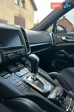 Внедорожник / Кроссовер Porsche Cayenne 2013 в 