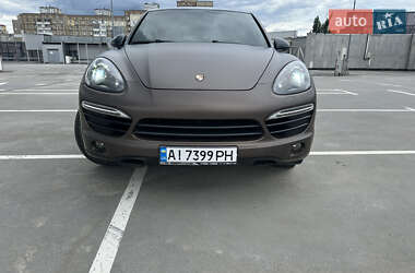 Позашляховик / Кросовер Porsche Cayenne 2010 в 
