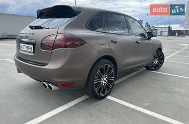 Позашляховик / Кросовер Porsche Cayenne 2010 в 