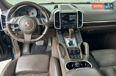 Позашляховик / Кросовер Porsche Cayenne 2010 в 