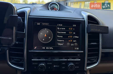 Внедорожник / Кроссовер Porsche Cayenne 2015 в 