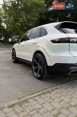 Внедорожник / Кроссовер Porsche Cayenne 2020 в 