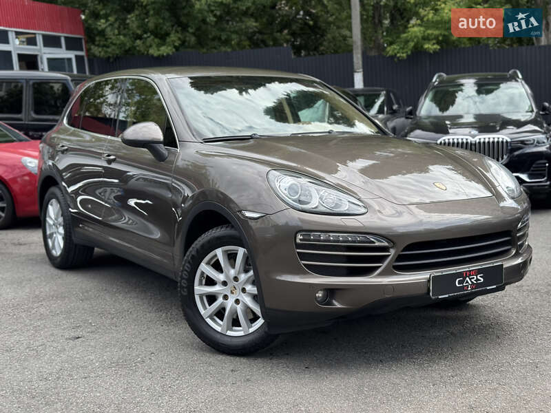 Позашляховик / Кросовер Porsche Cayenne 2010 в Києві