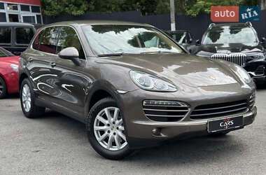 Внедорожник / Кроссовер Porsche Cayenne 2010 в 