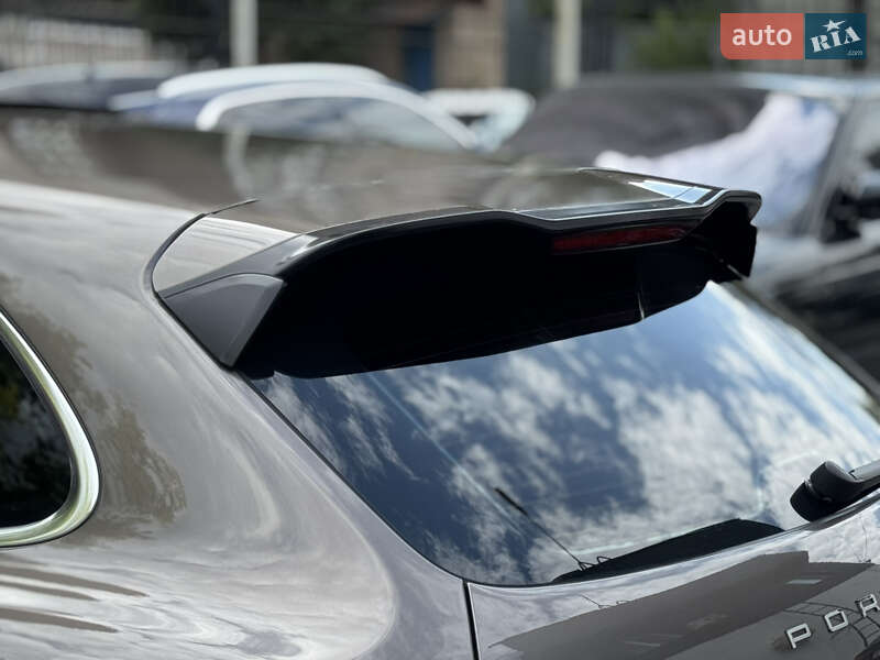 Позашляховик / Кросовер Porsche Cayenne 2010 в Києві