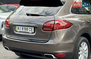 Внедорожник / Кроссовер Porsche Cayenne 2010 в 