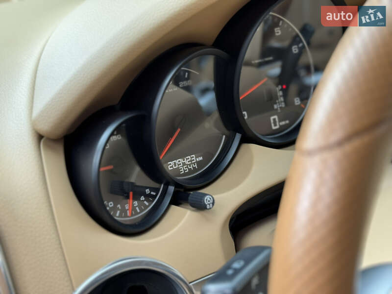 Позашляховик / Кросовер Porsche Cayenne 2010 в Києві