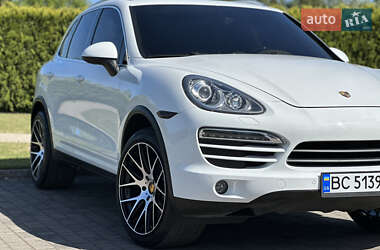 Внедорожник / Кроссовер Porsche Cayenne 2012 в 