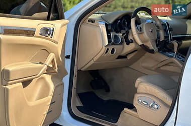 Внедорожник / Кроссовер Porsche Cayenne 2012 в 