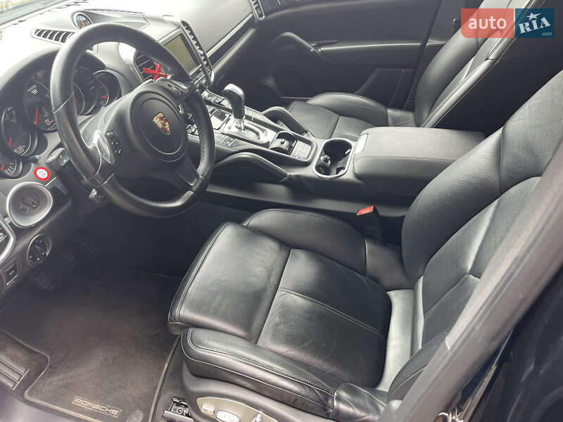 Внедорожник / Кроссовер Porsche Cayenne 2013 в Львове