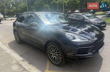 Внедорожник / Кроссовер Porsche Cayenne 2020 в 