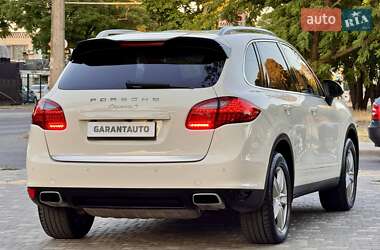 Внедорожник / Кроссовер Porsche Cayenne 2011 в 