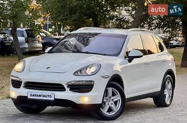 Внедорожник / Кроссовер Porsche Cayenne 2011 в 