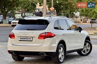 Внедорожник / Кроссовер Porsche Cayenne 2011 в 