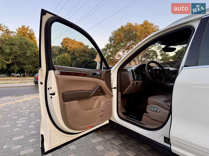 Позашляховик / Кросовер Porsche Cayenne 2011 в Одесі фото 38 Позашляховик / Кросовер Porsche Cayenne 2011 в Одесі