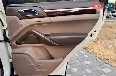 Внедорожник / Кроссовер Porsche Cayenne 2011 в 