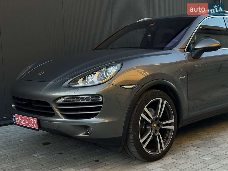 Внедорожник / Кроссовер Porsche Cayenne 2011 в Остроге фото 6 Внедорожник / Кроссовер Porsche Cayenne 2011 в Остроге